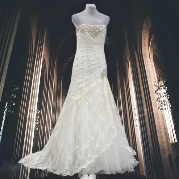 David's Bridal | Dresses | Davids Bridal Aline Lace Wedding Gown Side Split  Detail Ivory | Poshmark